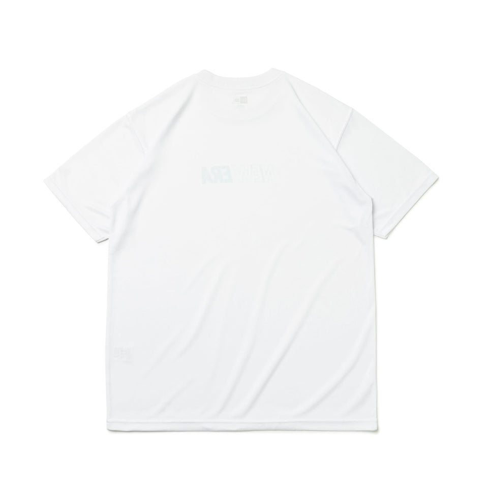 半袖 テック Tシャツ Vertical Dot Logo ホワイト【Performance Apparel】 - 13516829-S | NEW ERA ニューエラ公式オンラインストア