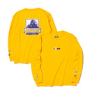 長袖 コットン Tシャツ XLARGE x NBA ロサンゼルス・レイカーズ イエロー レギュラーフィット - 13113527-S | NEW ERA ニューエラ公式オンラインストア