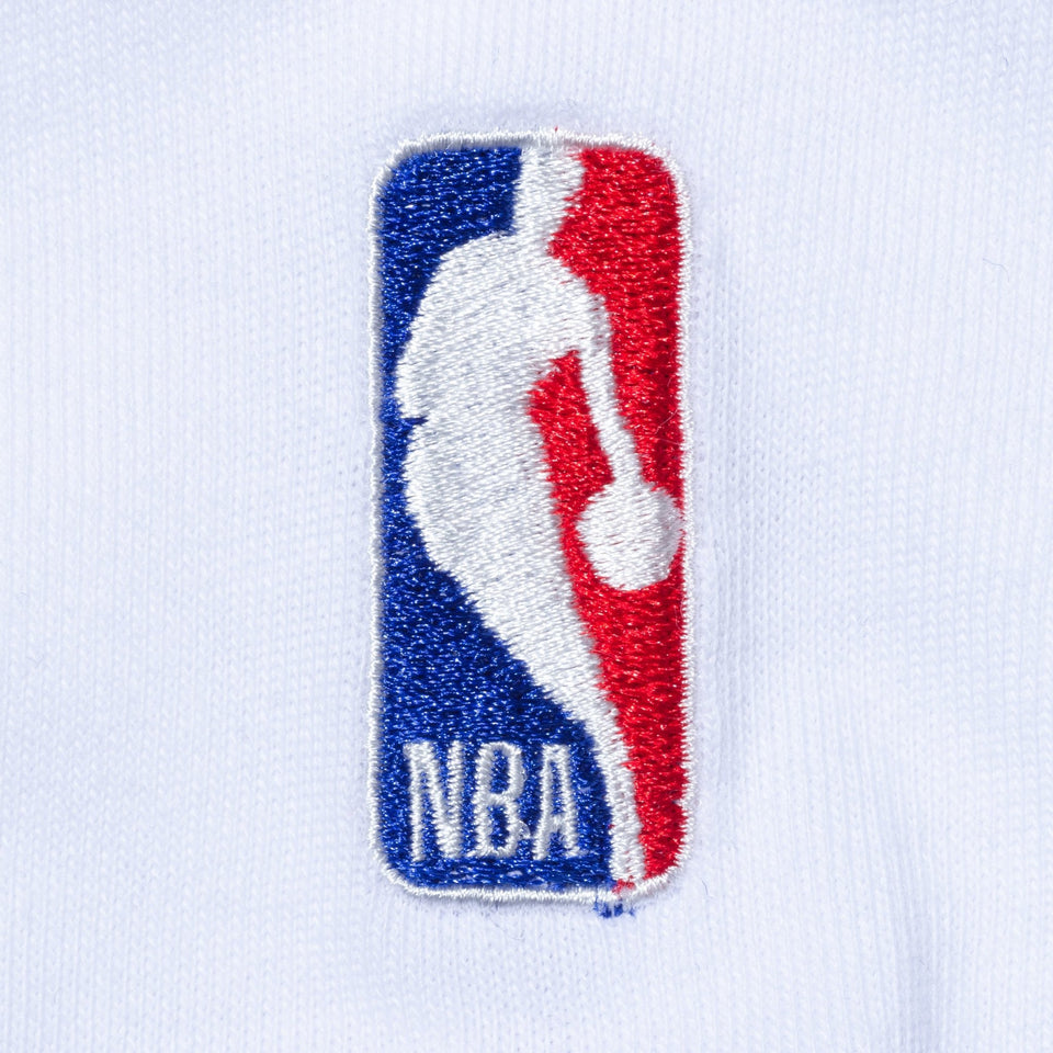 長袖 コットン Tシャツ XLARGE x NBA ロサンゼルス・クリッパーズ ホワイト レギュラーフィット - 13113529-S | NEW ERA ニューエラ公式オンラインストア