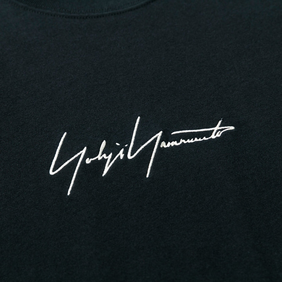 半袖 コットン Tシャツ Yohji Yamamoto SS21 シグネチャーロゴ ブラック レギュラーフィット - 12736992-S | NEW ERA ニューエラ公式オンラインストア