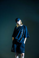 半袖 オーバーサイズド パフォーマンスTシャツ Yohji Yamamoto SS23 バーチカルロゴ ブラック - 13505584-S | NEW ERA ニューエラ公式オンラインストア