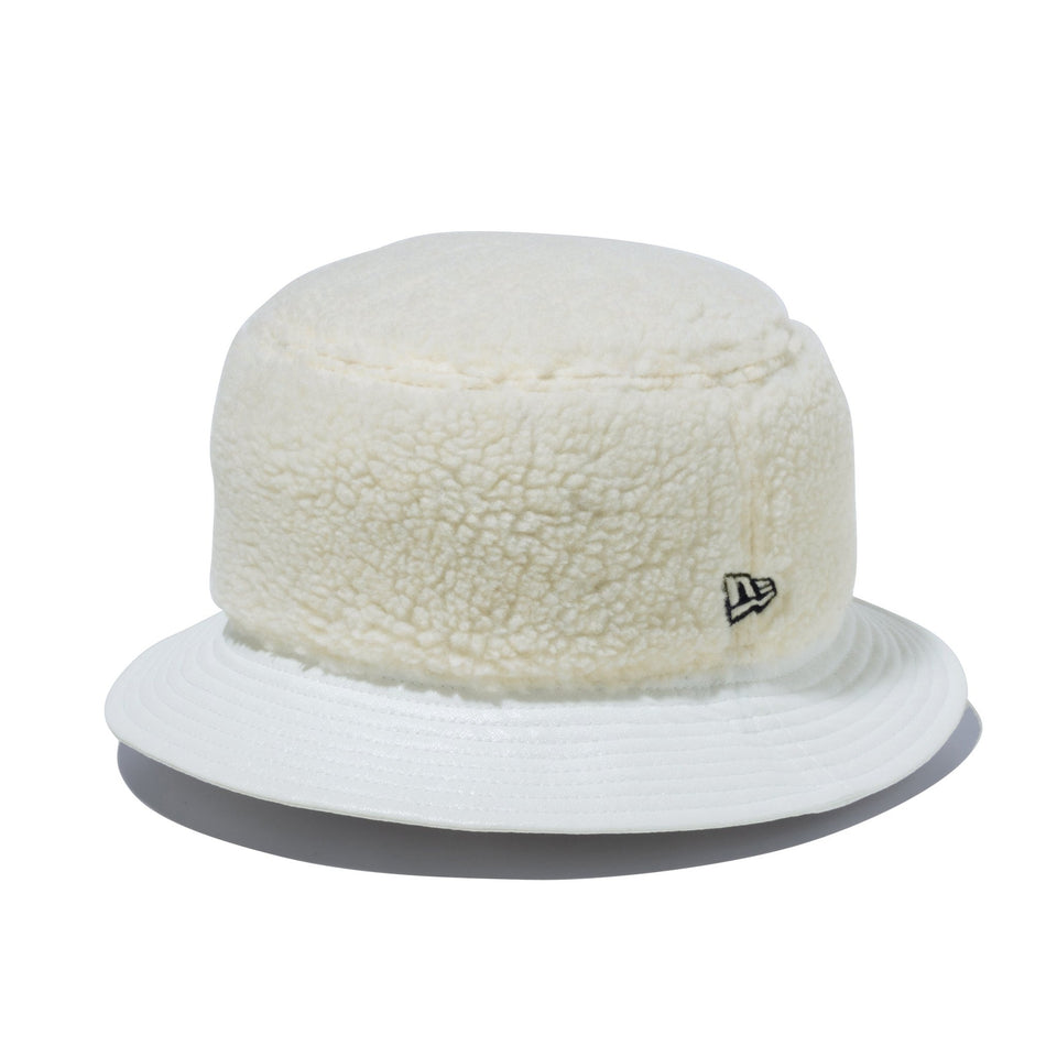 【ゴルフ】 WOMEN'S バケット01 Boa Fleece ボアフリース ホワイト ホワイトレザーブリム - 13762929-SM | NEW ERA ニューエラ公式オンラインストア