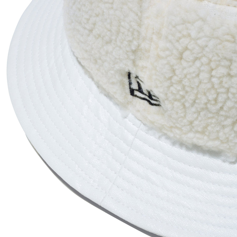 【ゴルフ】 WOMEN'S バケット01 Boa Fleece ボアフリース ホワイト ホワイトレザーブリム - 13762929-SM | NEW ERA ニューエラ公式オンラインストア