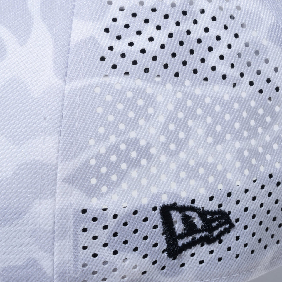 【ゴルフ】 Women's 9TWENTY ロングバイザー Duck Hunter Camo with Golf Ground Box Logo ボックスロゴ ホワイト - 14109136-OSFM | NEW ERA ニューエラ公式オンラインストア