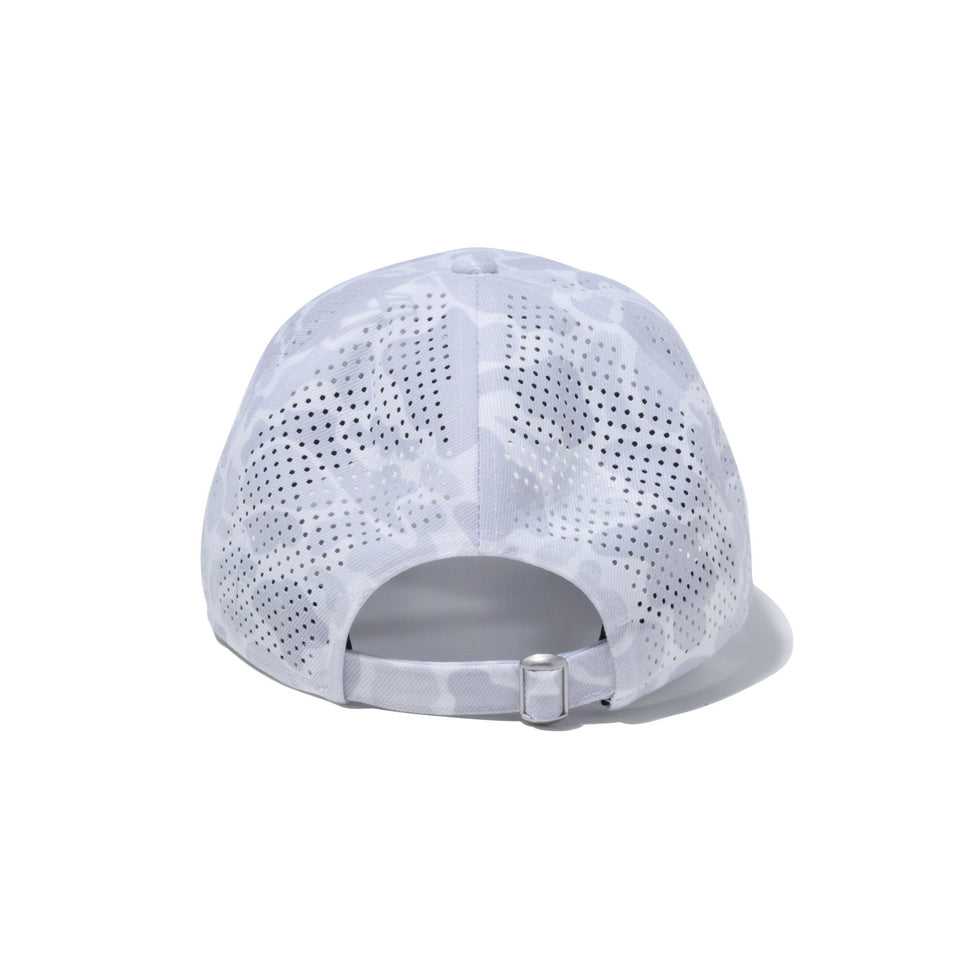 【ゴルフ】 Women's 9TWENTY ロングバイザー Duck Hunter Camo with Golf Ground Box Logo ボックスロゴ ホワイト - 14109136-OSFM | NEW ERA ニューエラ公式オンラインストア