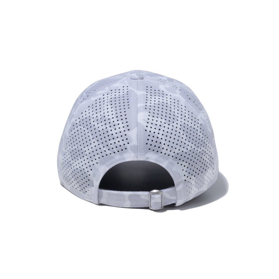 【ゴルフ】 Women's 9TWENTY ロングバイザー Duck Hunter Camo with Golf Ground Box Logo ボックスロゴ ホワイト - 14109136-OSFM | NEW ERA ニューエラ公式オンラインストア