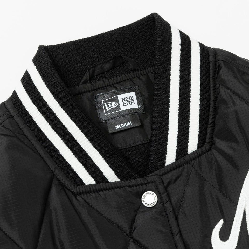 【ゴルフ】 WOMEN'S ライト インサレーティッド バーシティージャケット Classic Logo クラシックロゴ ブラック - 13762676-S | NEW ERA ニューエラ公式オンラインストア