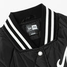 【ゴルフ】 WOMEN'S ライト インサレーティッド バーシティージャケット Classic Logo クラシックロゴ ブラック - 13762676-S | NEW ERA ニューエラ公式オンラインストア