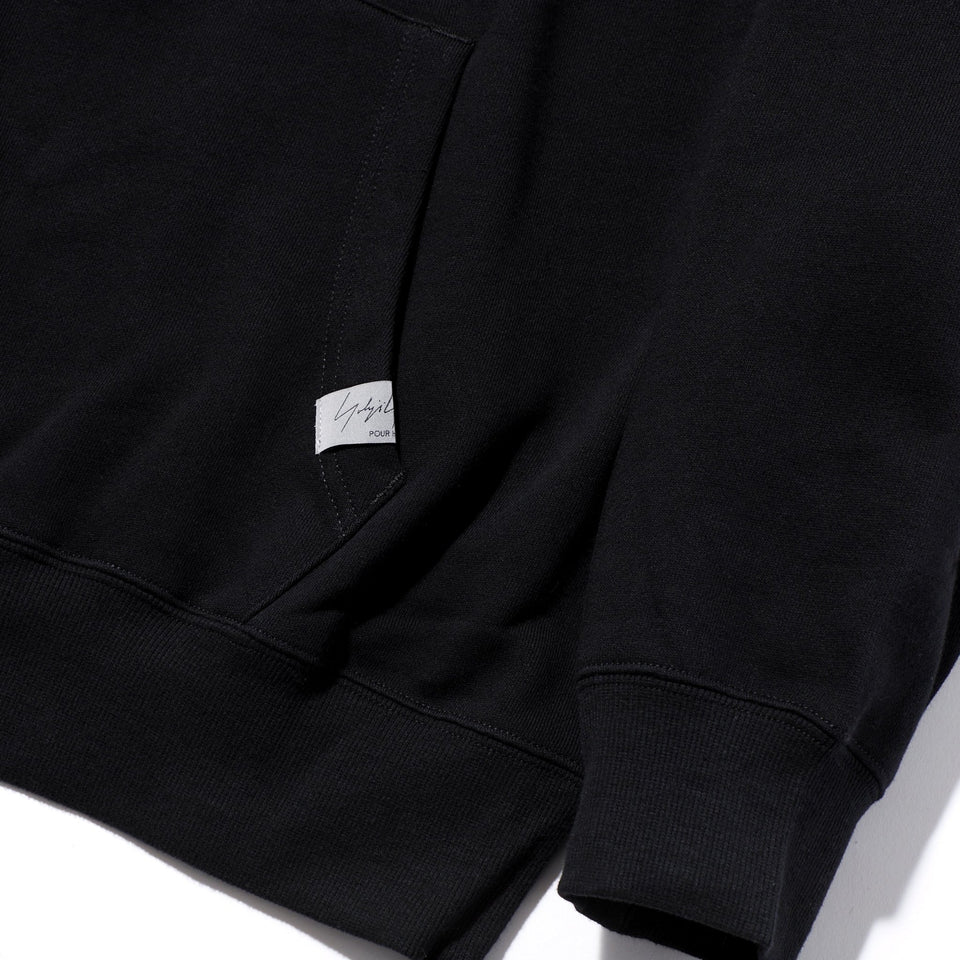 裏毛 スウェット プルオーバーフーディー Yohji Yamamoto Vertical Series ブラック - 13056267-S | NEW ERA ニューエラ公式オンラインストア