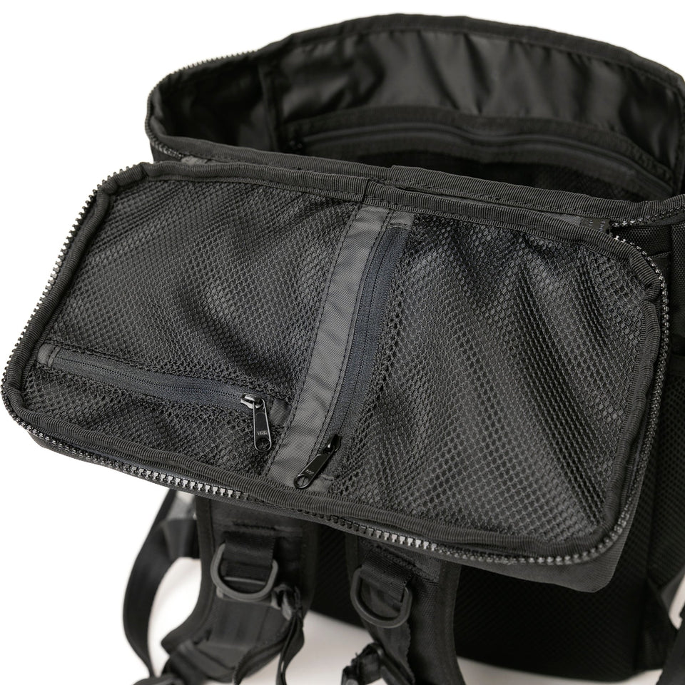 Youth ボックスパック 15L ブラック × ホワイト - 13517612-OSFM | NEW ERA ニューエラ公式オンラインストア