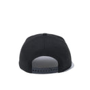 Youth 9FIFTY シカゴ・ブルズ ブラック × オフィシャルカラー スカーレットバイザー - 12492781-OSFA | NEW ERA ニューエラ公式オンラインストア