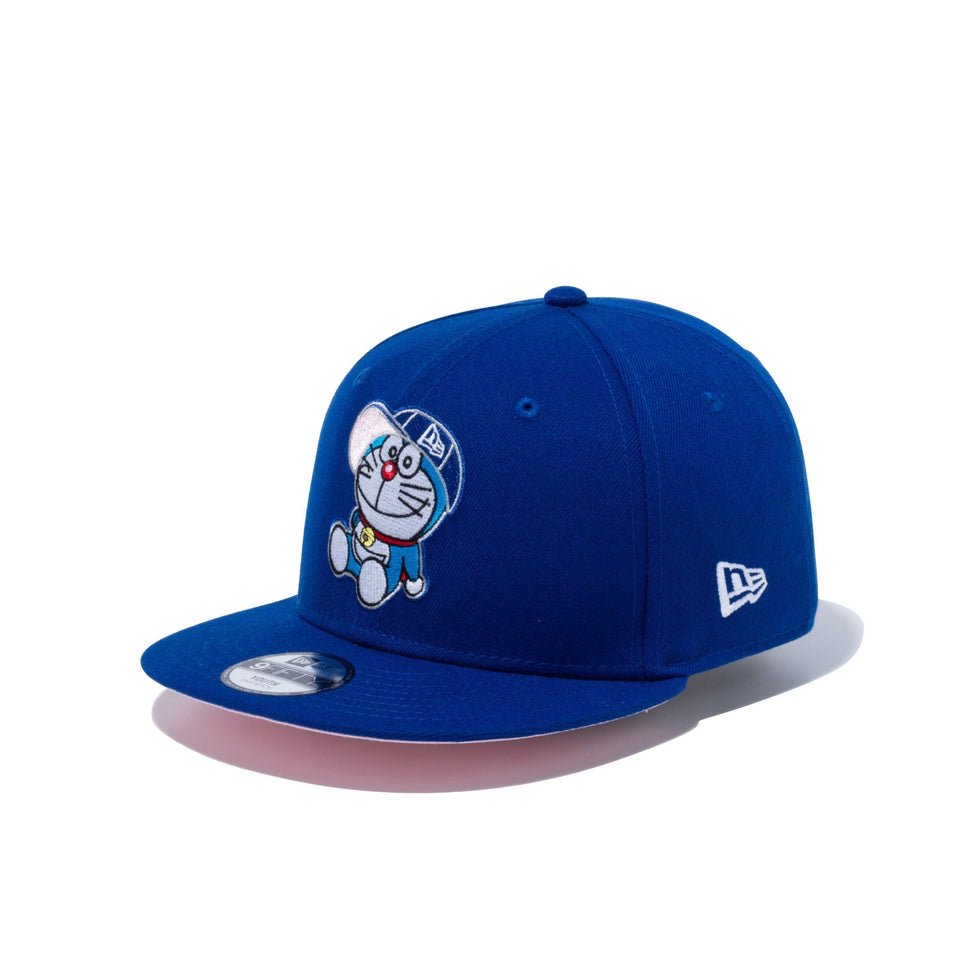 Youth 9FIFTY ドラえもん ライトロイヤル ピンクアンダーバイザー - 13056164-YTH | NEW ERA ニューエラ公式オンラインストア