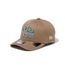 Youth 9FIFTY ストレッチスナップ カレッジロゴ カーキ × スノーホワイト/フィールドグリーン - 13517613-YTH | NEW ERA ニューエラ公式オンラインストア