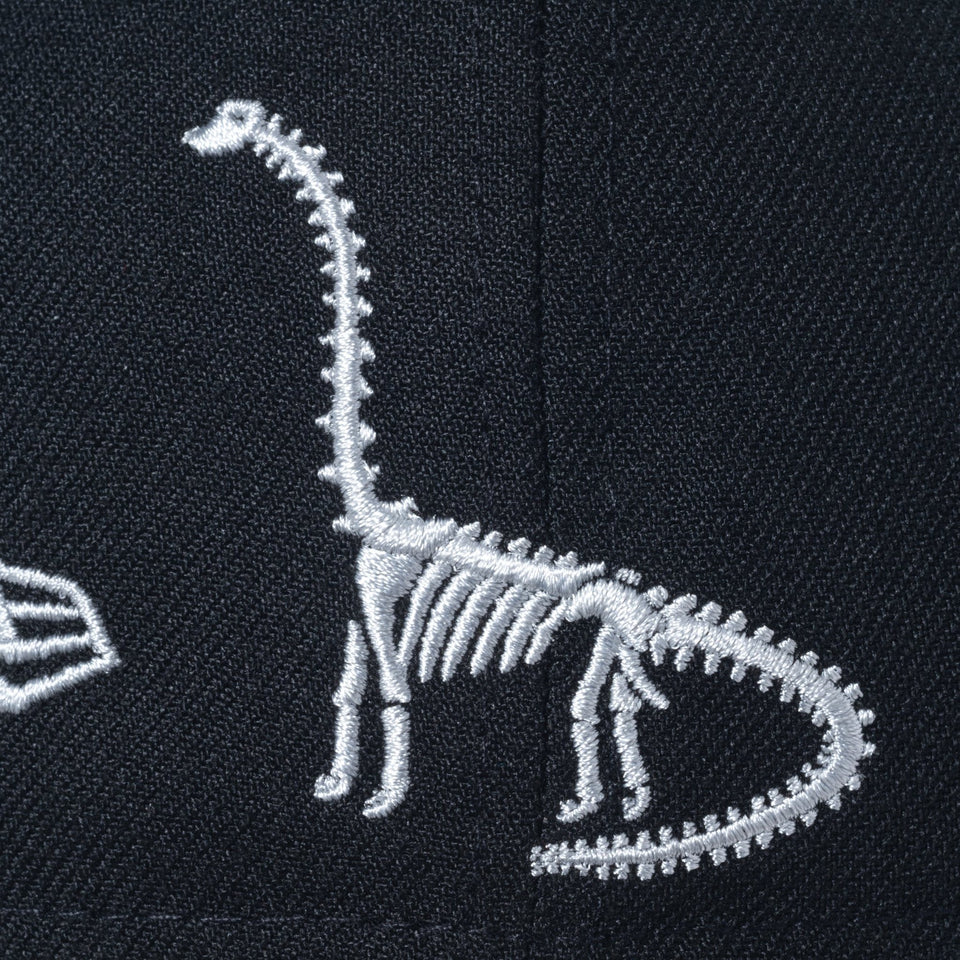 Youth 9FIFTY Dinosaur オールオーバー ブラック - 13762775-YTH | NEW ERA ニューエラ公式オンラインストア