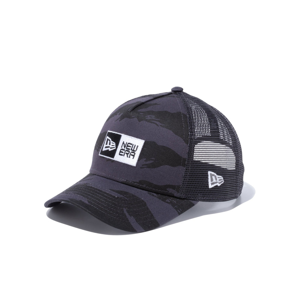 Youth 9FORTY A-Frame トラッカー ボックスロゴ ブラックタイガーストライプカモ - 13058817-YTH | NEW ERA ニューエラ公式オンラインストア