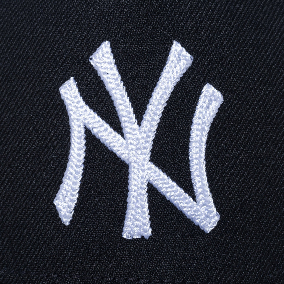 Youth 9FORTY A-Frame MLB Chain Stitch ニューヨーク・ヤンキース ブラック - 13327513-YTH | NEW ERA ニューエラ公式オンラインストア