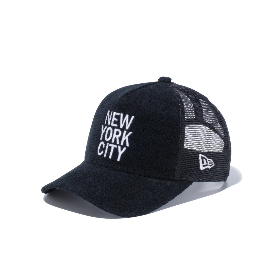 Youth 9FORTY A-Frame トラッカー パイル NEW YORK CITY スクエアロゴ ブラック × スノーホワイト - 12325546-OSFA | NEW ERA ニューエラ公式オンラインストア