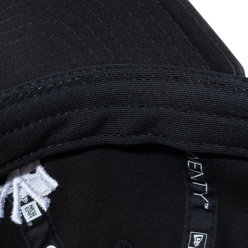 Youth 9TWENTY ニューヨーク・ヤンキース ミッドロゴ ブラック × スノーホワイト - 13517710-YTH | NEW ERA ニューエラ公式オンラインストア