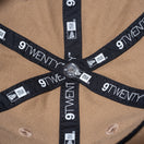 Youth 9TWENTY ウォッシュドコットン ボックスロゴ カーキ × ホワイト ハンドウォッシャブル - 13565803-YTH | NEW ERA ニューエラ公式オンラインストア