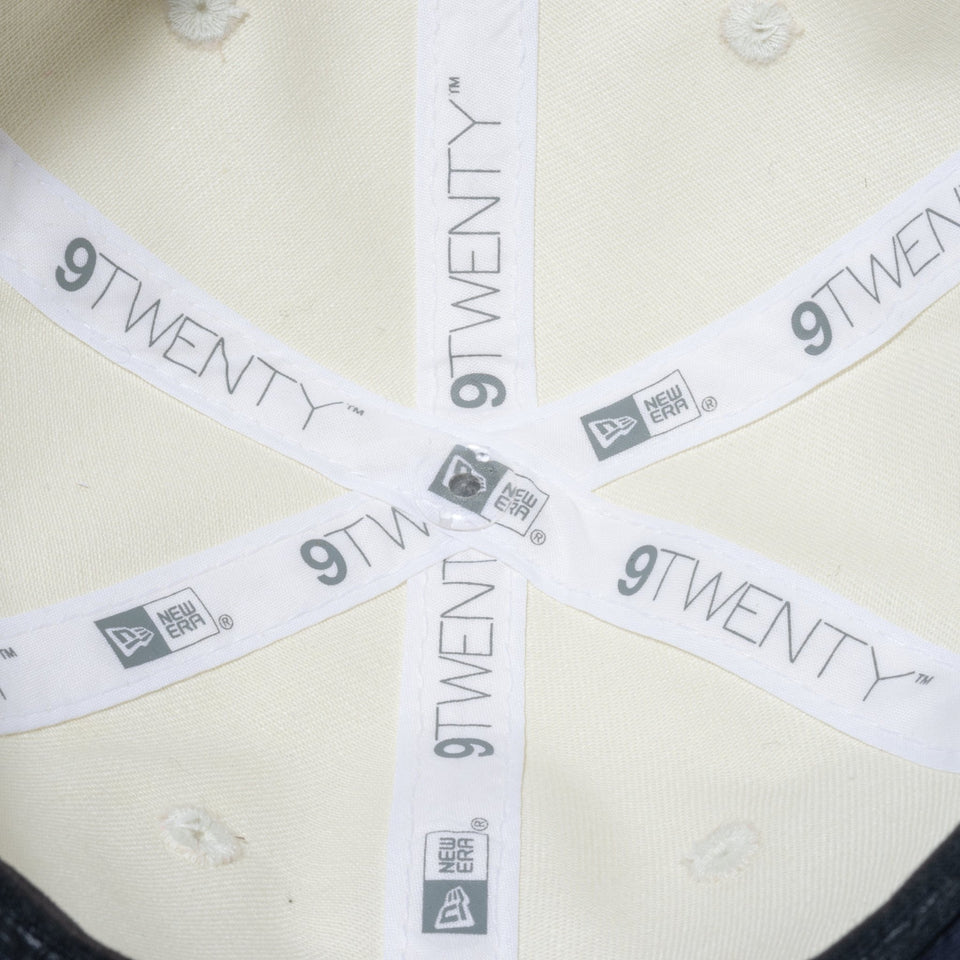 Youth 9TWENTY MLB 2-Tone ニューヨーク・ヤンキース クロームホワイト ネイビーバイザー - 13762819-YTH | NEW ERA ニューエラ公式オンラインストア