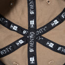 Youth 9TWENTY Strap Logo スクリプトロゴ カーキ - 13517693-YTH | NEW ERA ニューエラ公式オンラインストア
